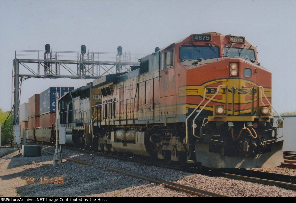 BNSF 4875 West